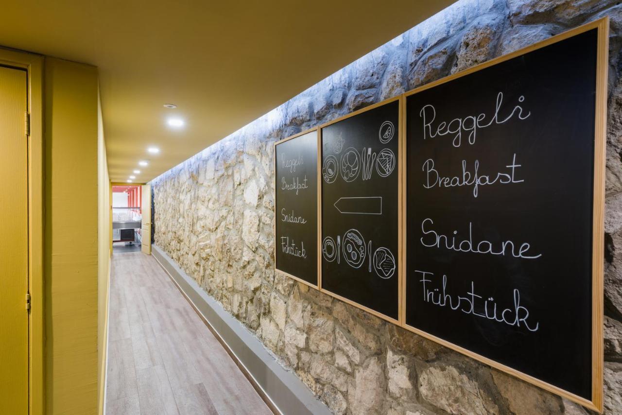 Amstel Hattyú Panzió Győr Exterior foto